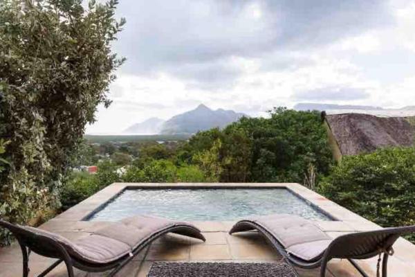 En la foto se muestra el objeto Luxurious Peaceful Mountain Retreat-Heated Pool ubicado en la ciudad de Imhoffʼs Gift.
