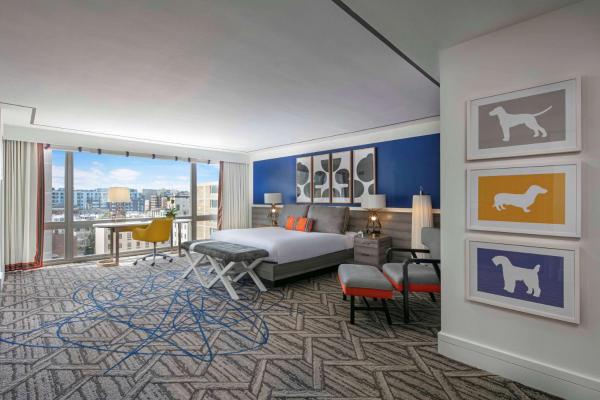 A la foto es mostra l'objecte The Royal Sonesta Washington DC Dupont Circle situat a la ciutat de Washington.