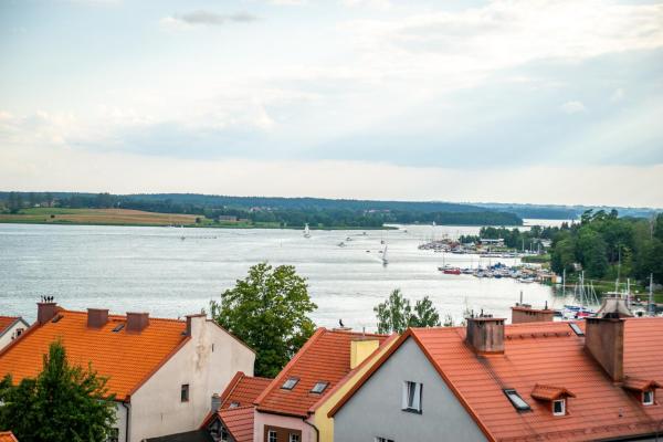 Na fotografii je vidět objekt Ryńska Widokówka nacházející se ve městě Ryn.