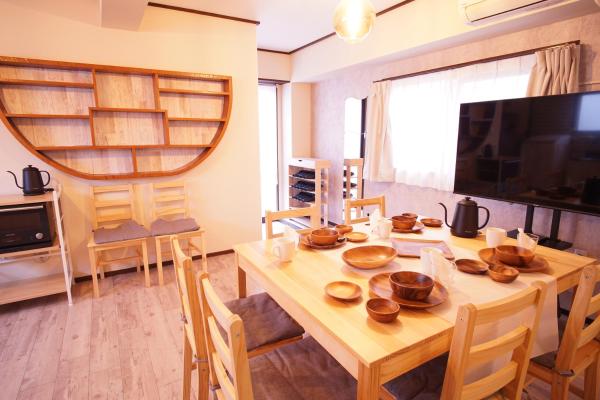 Kuva 7: Kita-Shinjuku Wood Wall Stay