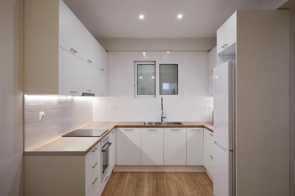 Foto 3: Central & Comfy apartment 2mins walking from metro