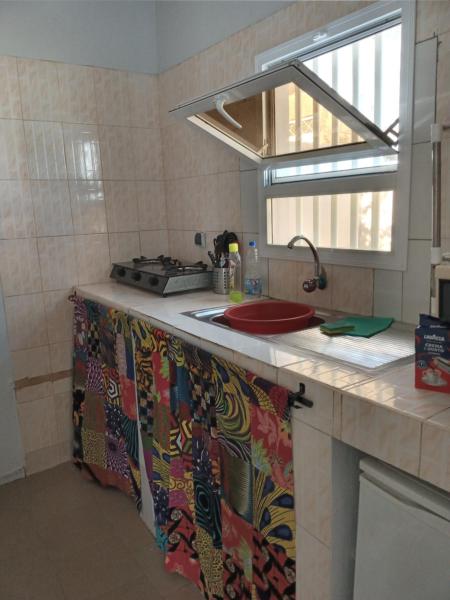 Na zdjęciu widoczny jest obiekt chambre studio położony w mieście Somone.