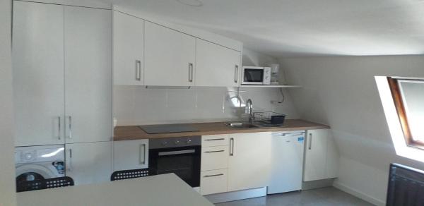 Na fotografii je vidět objekt APARTAMENTOS DON MANUEL B nacházející se ve městě Cee.