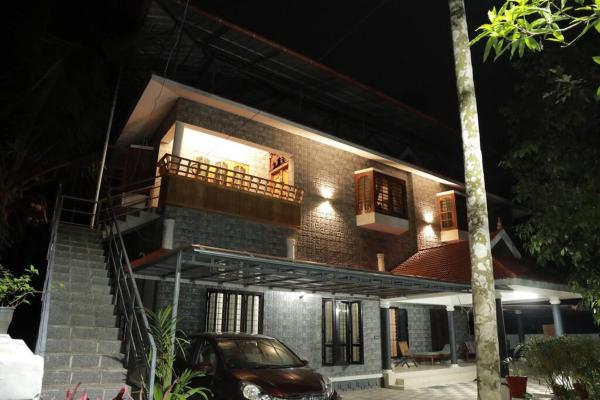 På billedet ses objektet Anandam Stays - Premium 3BHK plush homestay, Vaikom near Kumarakom beliggende i byen Vaikom.