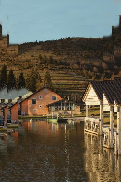 Auf dem Foto ist das Objekt Lake House Bebić in der Stadt Kupres zu sehen.