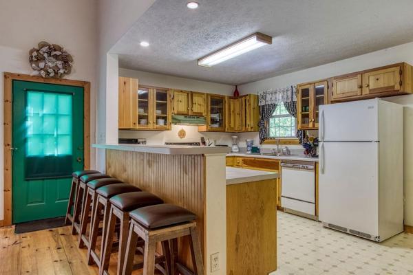 A la foto es mostra l'objecte Laurel Cottage, 560 FREE tickets each paid day, Hot Tub, Pool Table! situat a la ciutat de Sevierville.