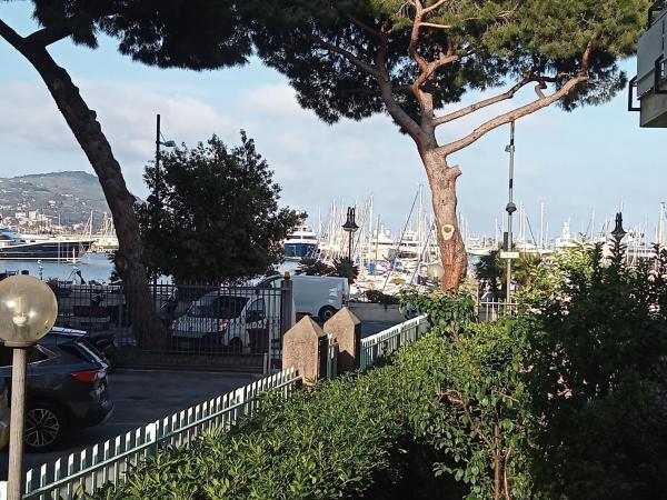 Auf dem Foto ist das Objekt Marina's house in der Stadt Imperia zu sehen.