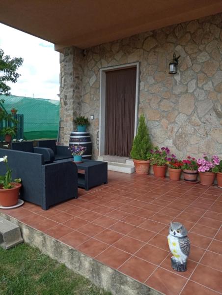 A la foto es mostra l'objecte Casa Rural Mirador del Valle situat a la ciutat de Cepeda.
