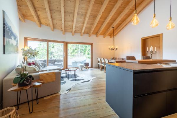 A la foto es mostra l'objecte Casa Miraselva 1-7 situat a la ciutat de Flims.