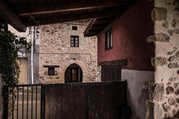 A la foto es mostra l'objecte Vivienda turística La Magdalena situat a la ciutat de Oteo.