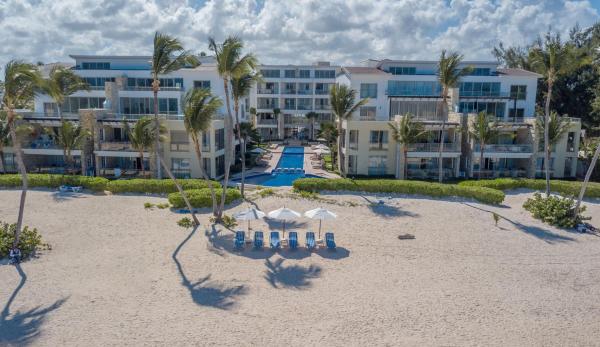 På billedet ses objektet Costa Atlantica Punta Cana - Beach Vacation Condos beliggende i byen Punta Cana.