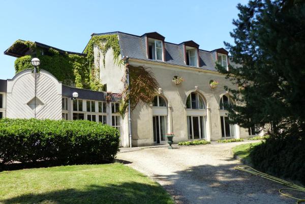 A la foto es mostra l'objecte Château de Bazeilles situat a la ciutat de La Moncelle.