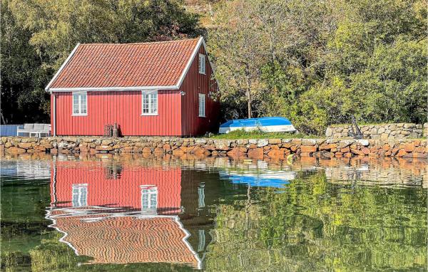 A la foto es mostra l'objecte Gorgeous Home In Farsund With Kitchen situat a la ciutat de Farsund.