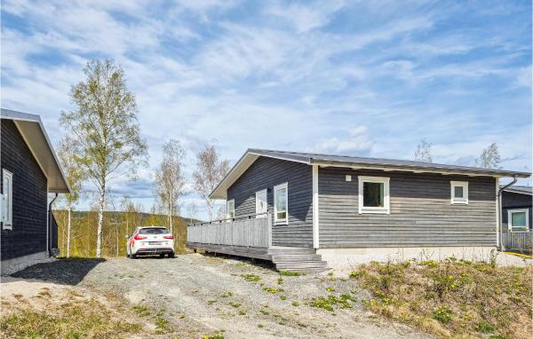 Op de foto is het object Lovely Home In Åsensbruk With Kitchen te zien, gelegen in de stad Åsensbruk.
