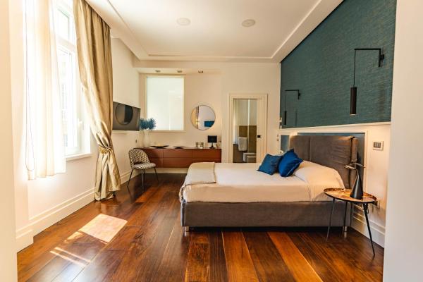 Na fotografii je vidět objekt AD MAIORA Boutique Suite nacházející se ve městě Neapol.
