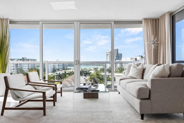 På billedet ses objektet Bay Harbor One Vacation beliggende i byen Bal Harbour.