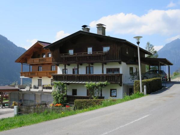 Apartment Comfortappart Eberharter By Interhome - Zillertal