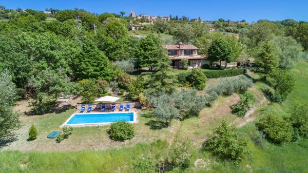 På billedet ses objektet Villa Mila 6, Emma Villas beliggende i byen Saragano.