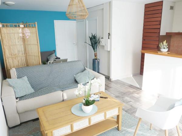 På bilden syns objektet Manganao Loft Bord de mer som ligger i staden Belle-Allée.