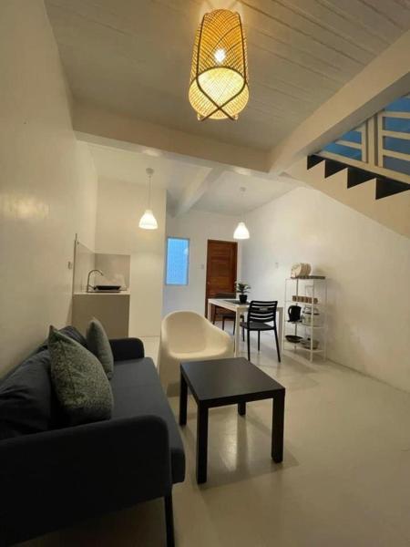 Na zdjęciu widoczny jest obiekt Sto. Niño Whole House w/ 2 AC Bedrooms położony w mieście Lucena.