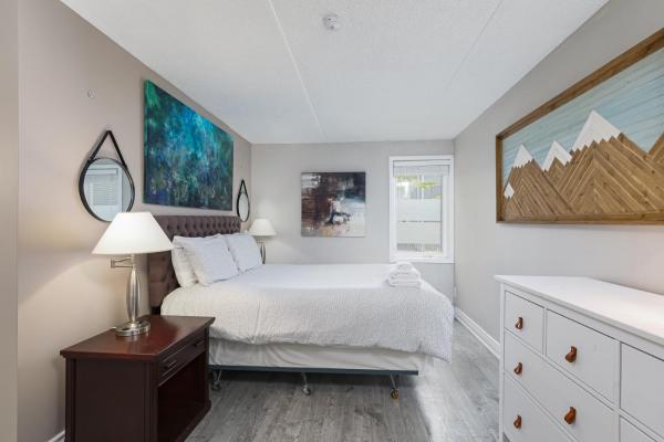 Foto 4: Condo at Blue Mountain on Ski Run Close to Village