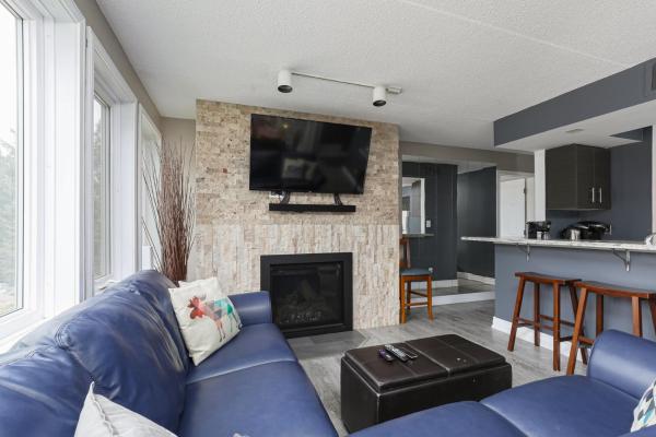 Foto 6: Condo at Blue Mountain on Ski Run Close to Village