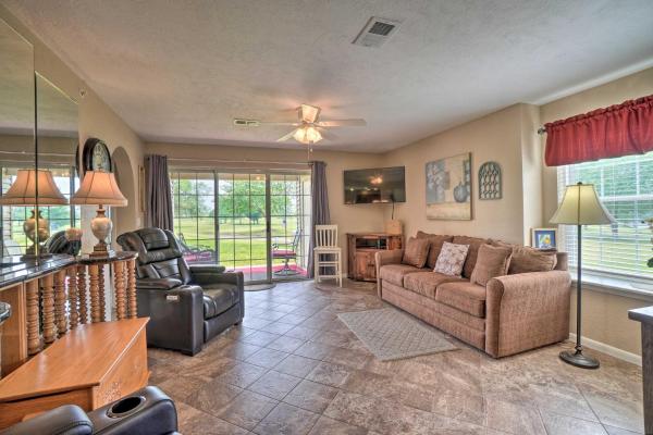 A la foto es mostra l'objecte 5 Mi to Holiday Shows! Resort Condo in Branson situat a la ciutat de Branson.