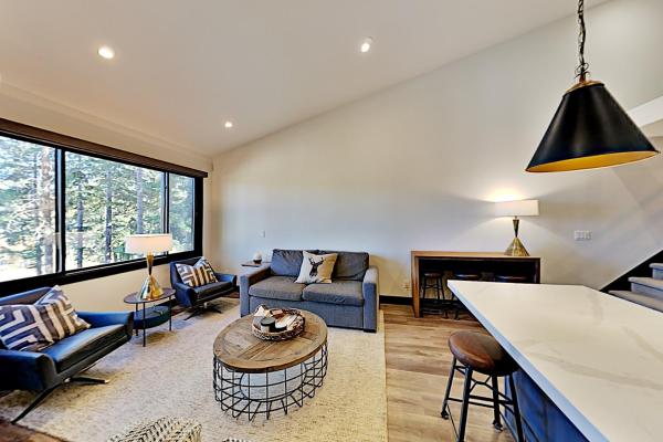 Foto 3: Ski-In, Ski-Out Designer Condo