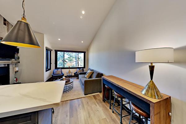 Foto 5: Ski-In, Ski-Out Designer Condo