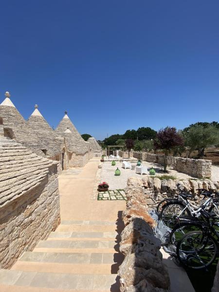 A la foto es mostra l'objecte i Trulli del Fauno situat a la ciutat de Alberobello.