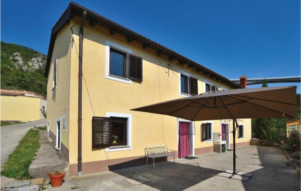 写真にはOsp市にある4 Bedroom Beautiful Home In Crni Kalが写っています。