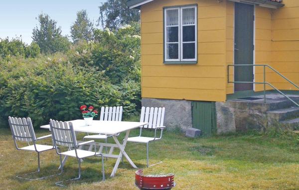 На фото показан объект Holiday Home Furumoväg Sölvesborg, расположенный в городе Möllebjörke.