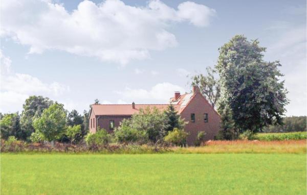 Nella foto è visibile l'oggetto 1 Bedroom Amazing Apartment In Settin situato nella città di Settin.