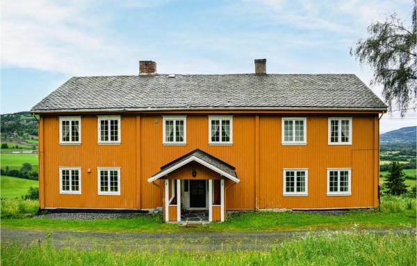 På bildet vises objektet 10 Bedroom Lovely Home In Østre Gausdal som ligger i byen Aulstad.