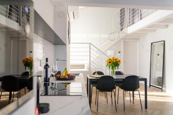 HomeThirtyFour, Verona