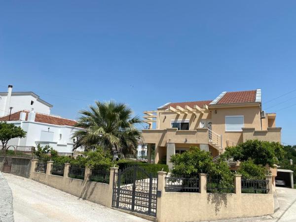 Na foto é possível ver o objeto Ceka Apartments localizado na cidade de Ulcinj.
