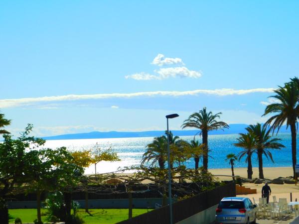 A la foto es mostra l'objecte GMID IMMO A226 Moli de Vent 1 situat a la ciutat de Roses.