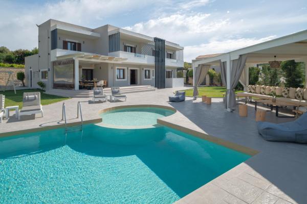 A la foto es mostra l'objecte Elaida Villa, Heaven on Earth, By ThinkVilla situat a la ciutat de Perama.