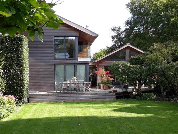 Auf dem Foto ist das Objekt Pound Orchard Bed and Breakfast in der Stadt Petersfield zu sehen.