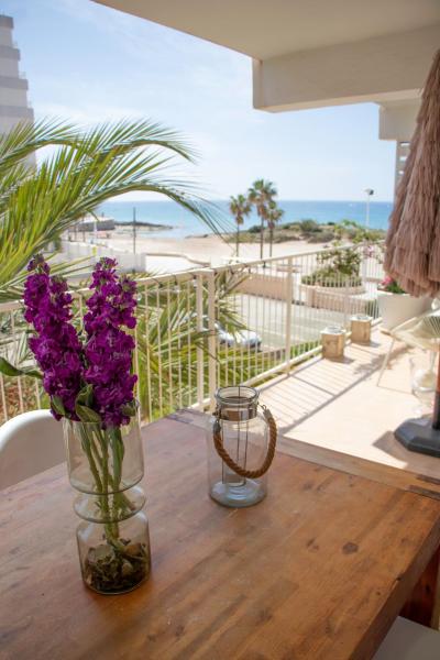 A la foto es mostra l'objecte Apartamento playa arenal Calpe Grupo Terra de Mar, alojamientos con encanto situat a la ciutat de Calp.