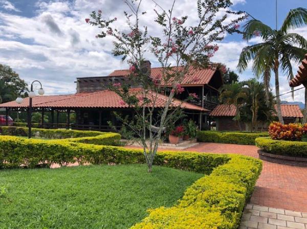 På billedet ses objektet Chalet La Estancia - Parque del Café beliggende i byen Riveralta.