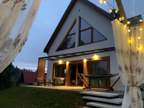 Na fotografii je vidět objekt Tylko Tu i Teraz- Sauna, Balia z jacuzzi, Bon turystyczny nacházející se ve městě Baligród.