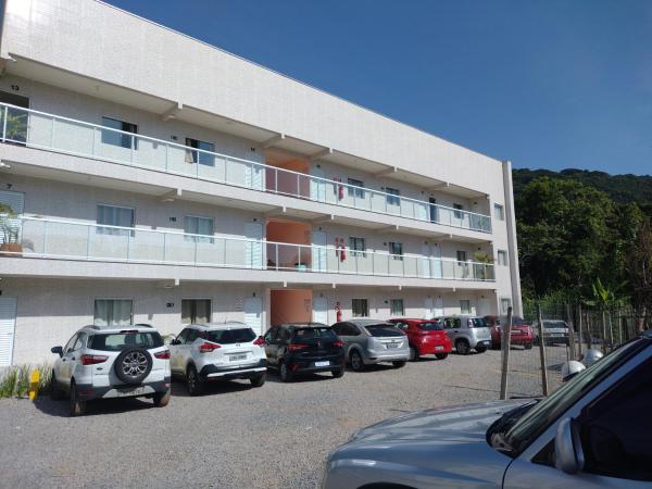 A la foto es mostra l'objecte Apartamentos Margarida situat a la ciutat de Ubatuba.