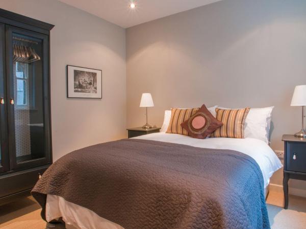 Kuva 9: Flat 1, 32 Newcomen Road