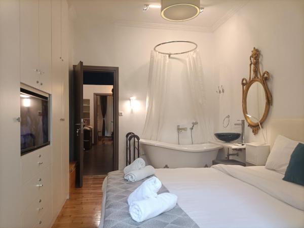 A la foto es mostra l'objecte Elegant Apartment situat a la ciutat de Atenes.