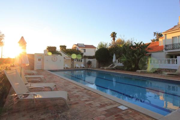 The photo shows the Quinta Agave located in the city of Almádena.