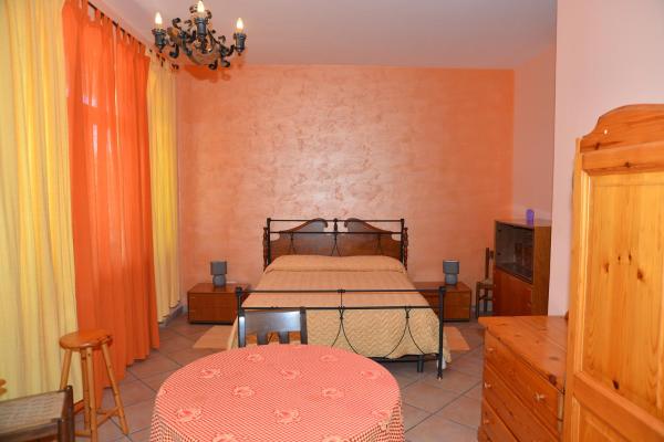 The photo shows the Villa Annette B&B located in the city of Vasto.