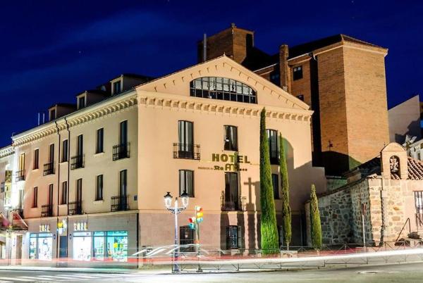 A la foto es mostra l'objecte Ele Mirador de Santa Ana situat a la ciutat de Àvila.
