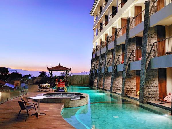 写真にはバトゥ市にあるThe Batu Hotel & Villasが写っています。