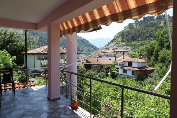 A la foto es mostra l'objecte Guest House Bumbli situat a la ciutat de Berat.